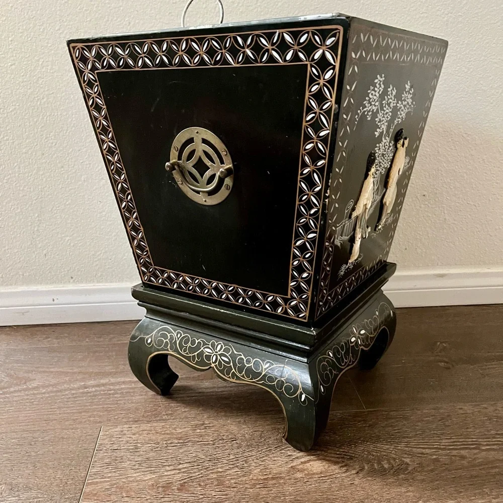 Chinese Black Lacquer Planter/bin/trash Can With Mother-of-pearl Figures 17”